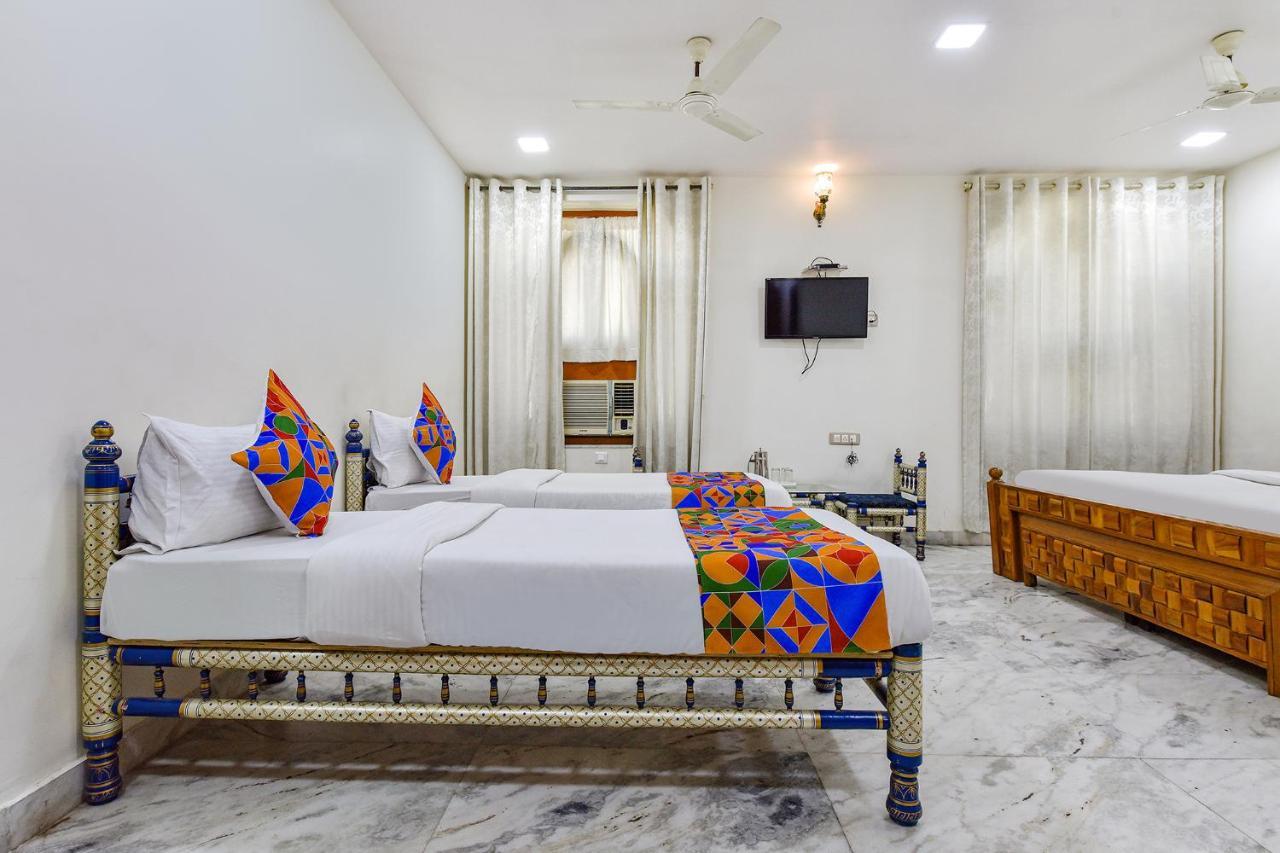 Fabhotel Prime Empire Palace Ουνταϊπούρ Εξωτερικό φωτογραφία