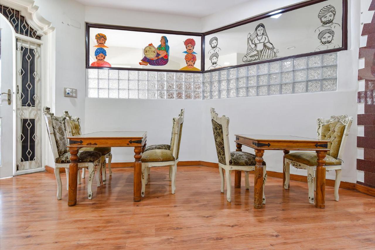 Fabhotel Prime Empire Palace Ουνταϊπούρ Εξωτερικό φωτογραφία