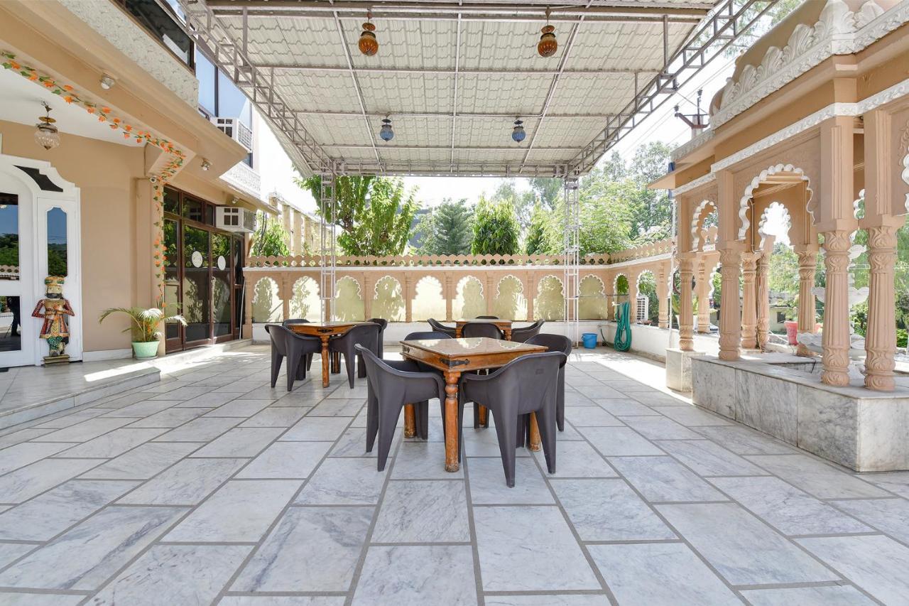 Fabhotel Prime Empire Palace Ουνταϊπούρ Εξωτερικό φωτογραφία