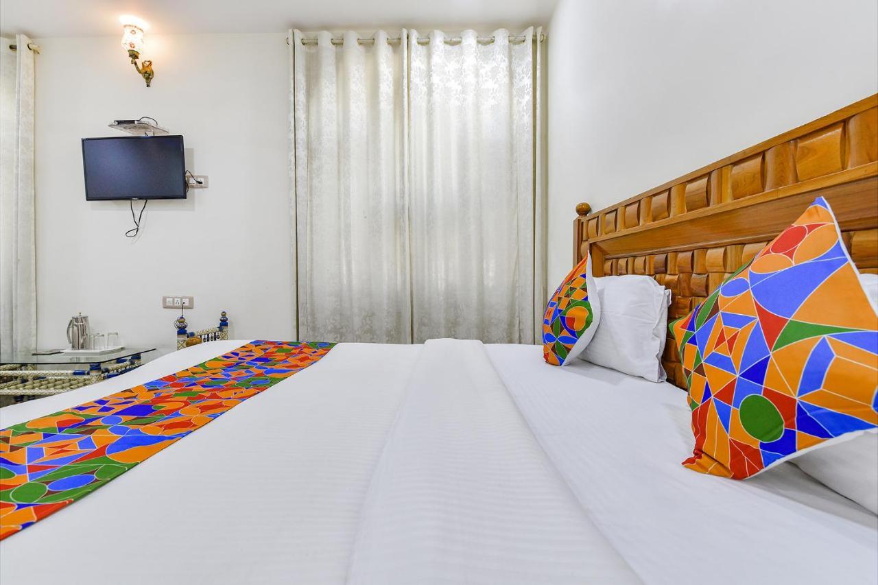 Fabhotel Prime Empire Palace Ουνταϊπούρ Εξωτερικό φωτογραφία