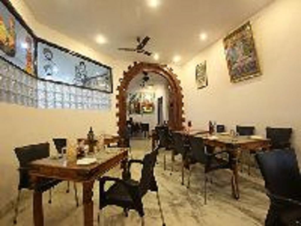 Fabhotel Prime Empire Palace Ουνταϊπούρ Εξωτερικό φωτογραφία